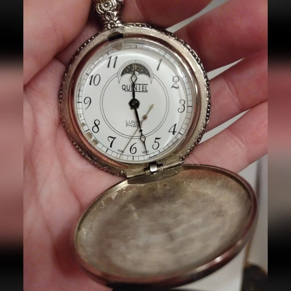 SOLD! EUC Vintage Quintel Anti Magnetic Silver Etched Floral Pocket Watch!! - Picture 4 of 10